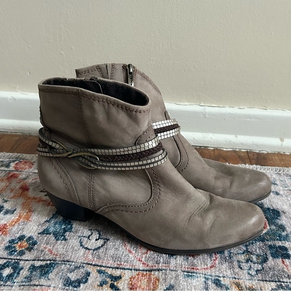 Tamaris Tan Ankle Height Bootie Size 41 US 9.5 - Picture 1 of 9